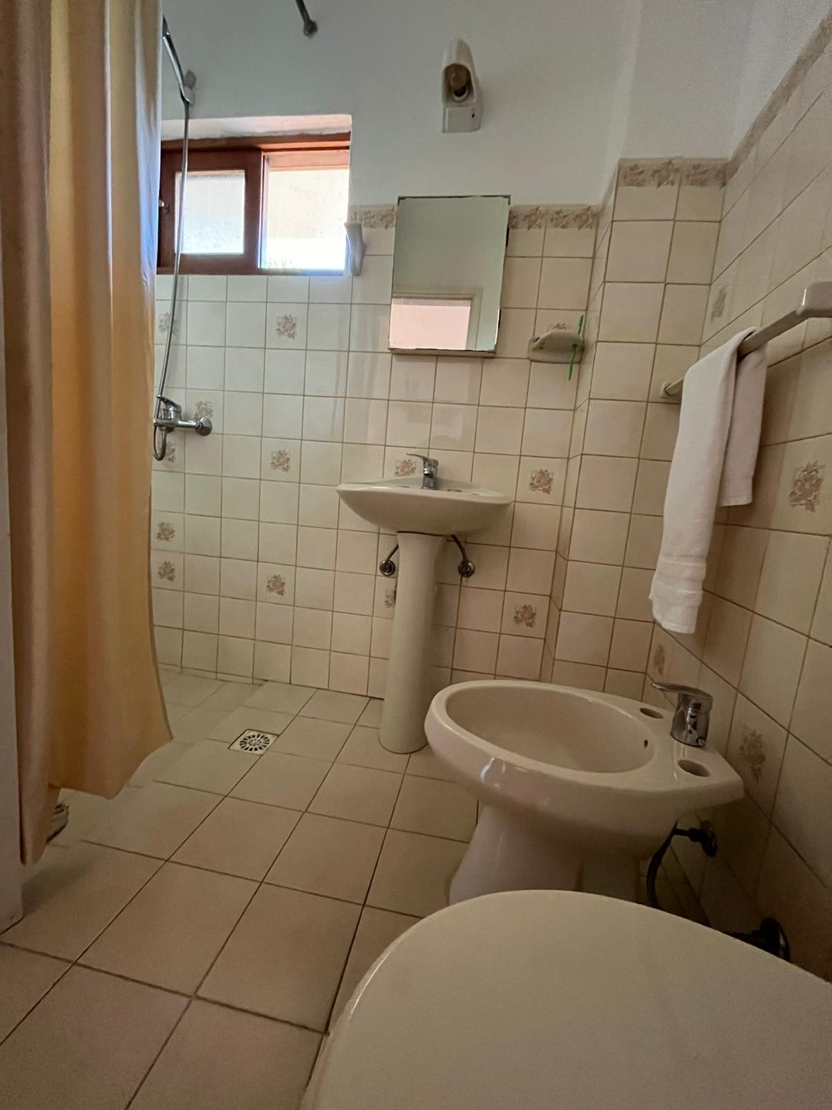 A 50m del mar, Las Flores